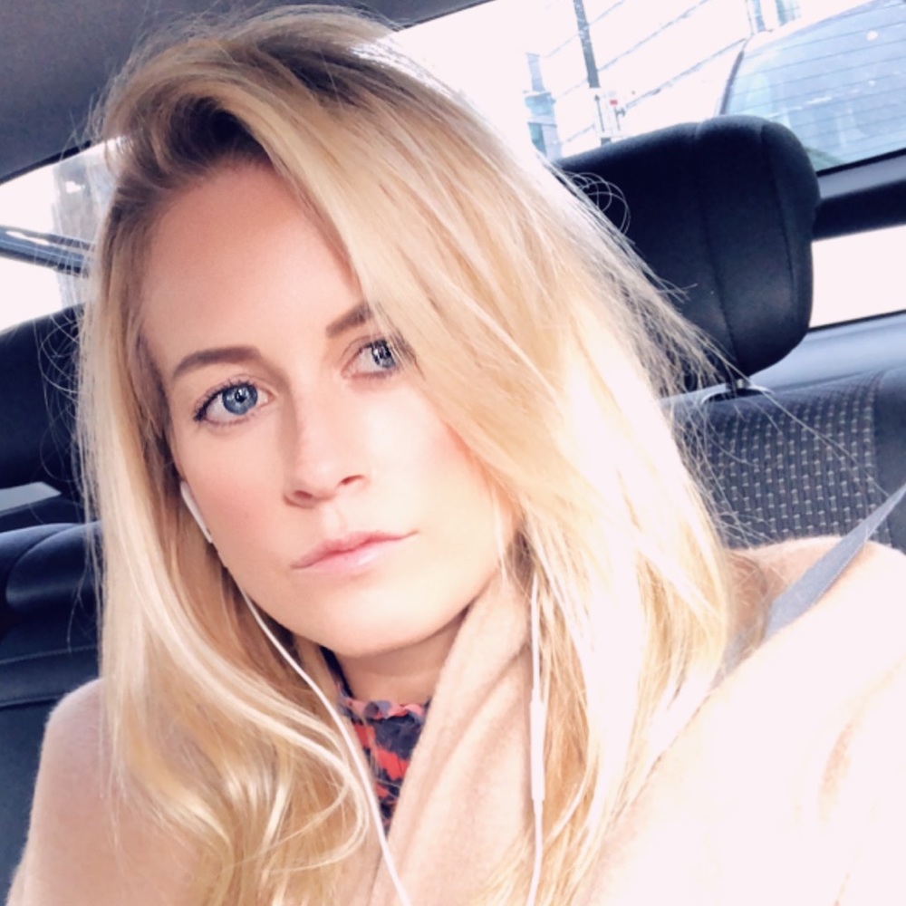 Meet your Posher, Caitlin